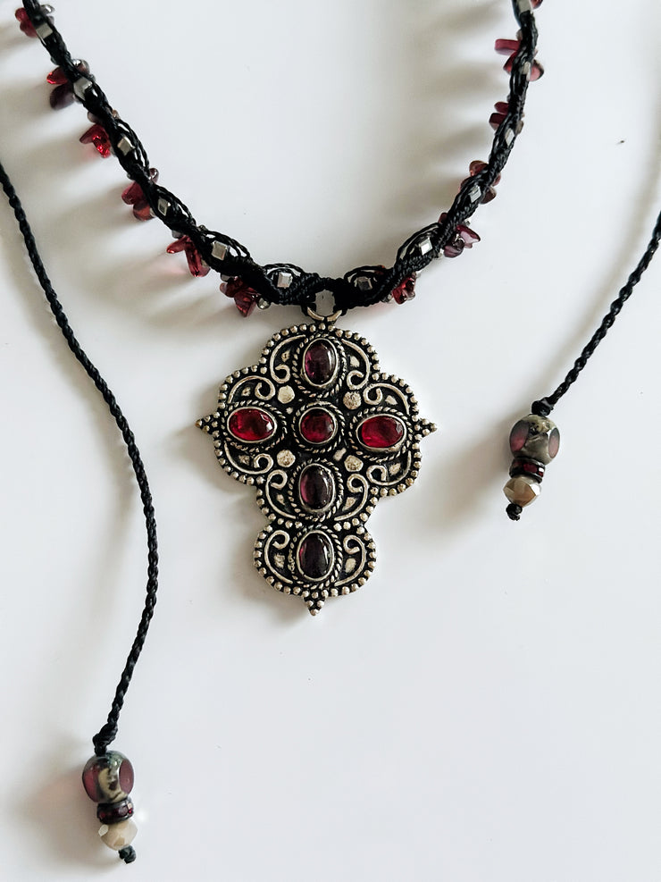 Garnet 925 Silver Cross Macrame Choker