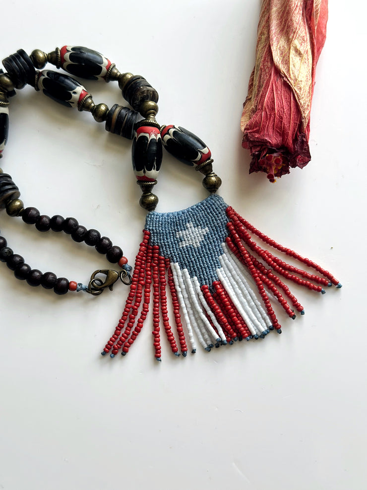 Bandera Artesanal Collar Taino