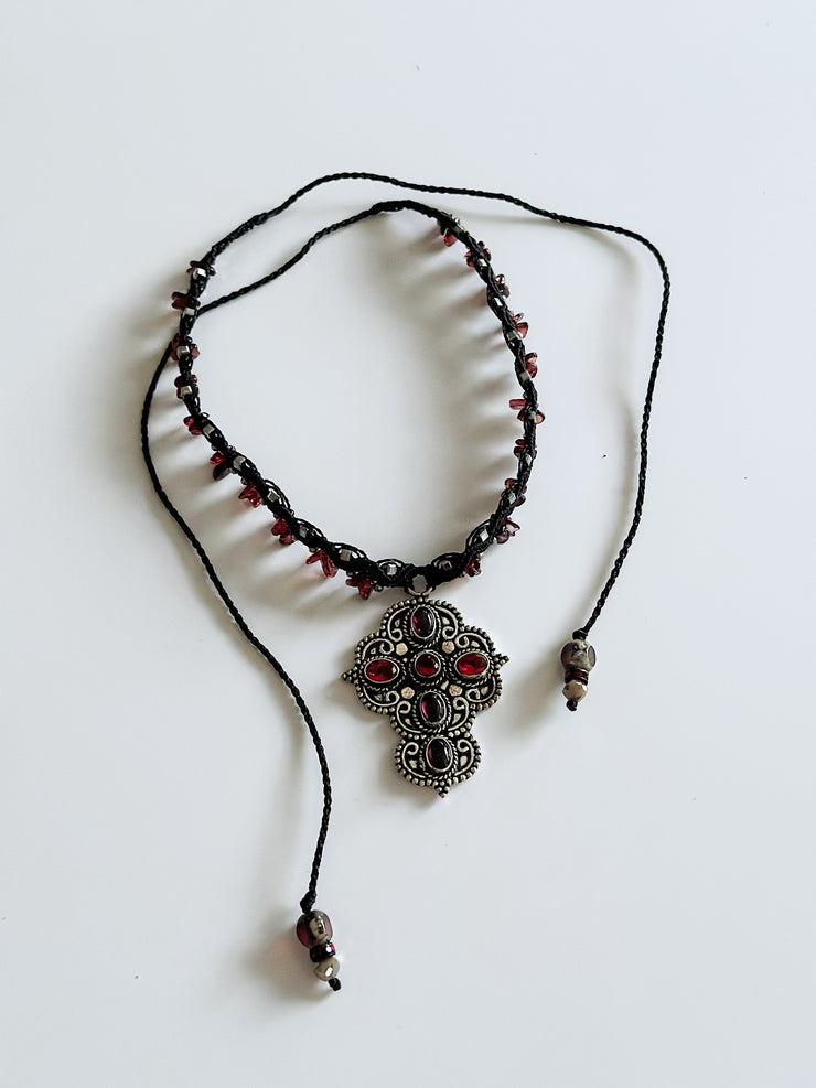 Garnet 925 Silver Cross Macrame Choker