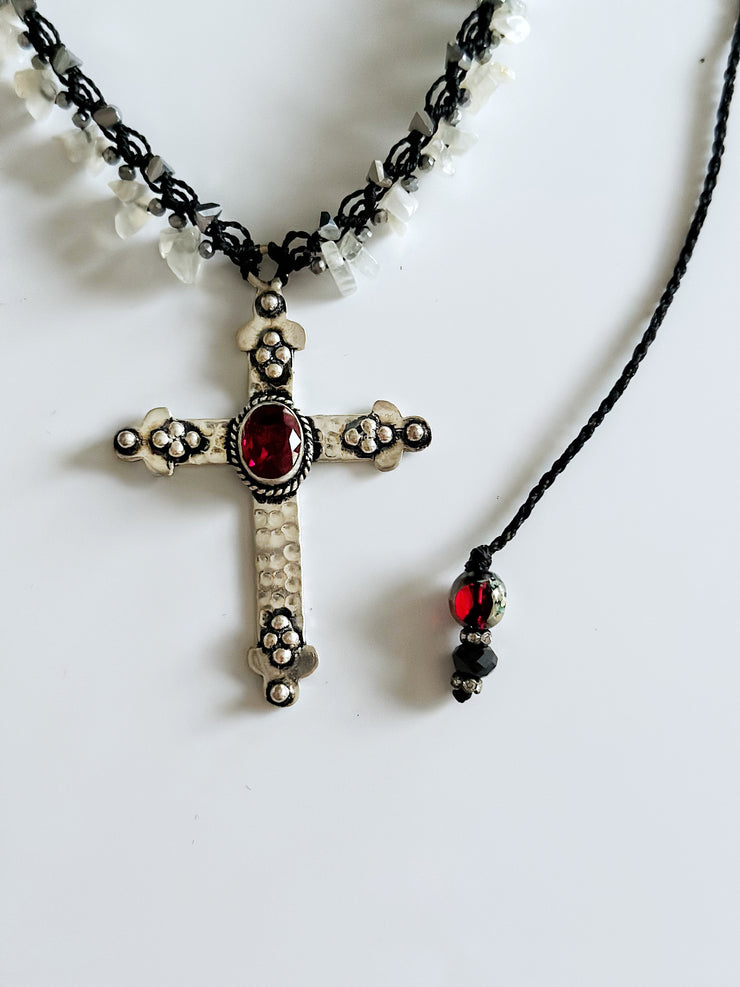 Garnet Cross in 925 Silver with White Quartz Macrame Choker