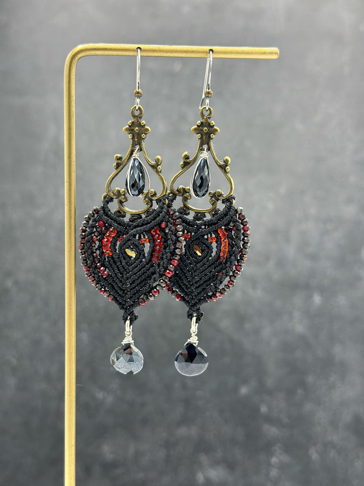 Queen of Hearts Macrame Set