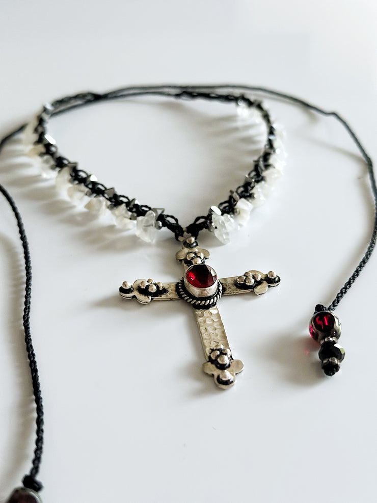Garnet Cross in 925 Silver with White Quartz Macrame Choker