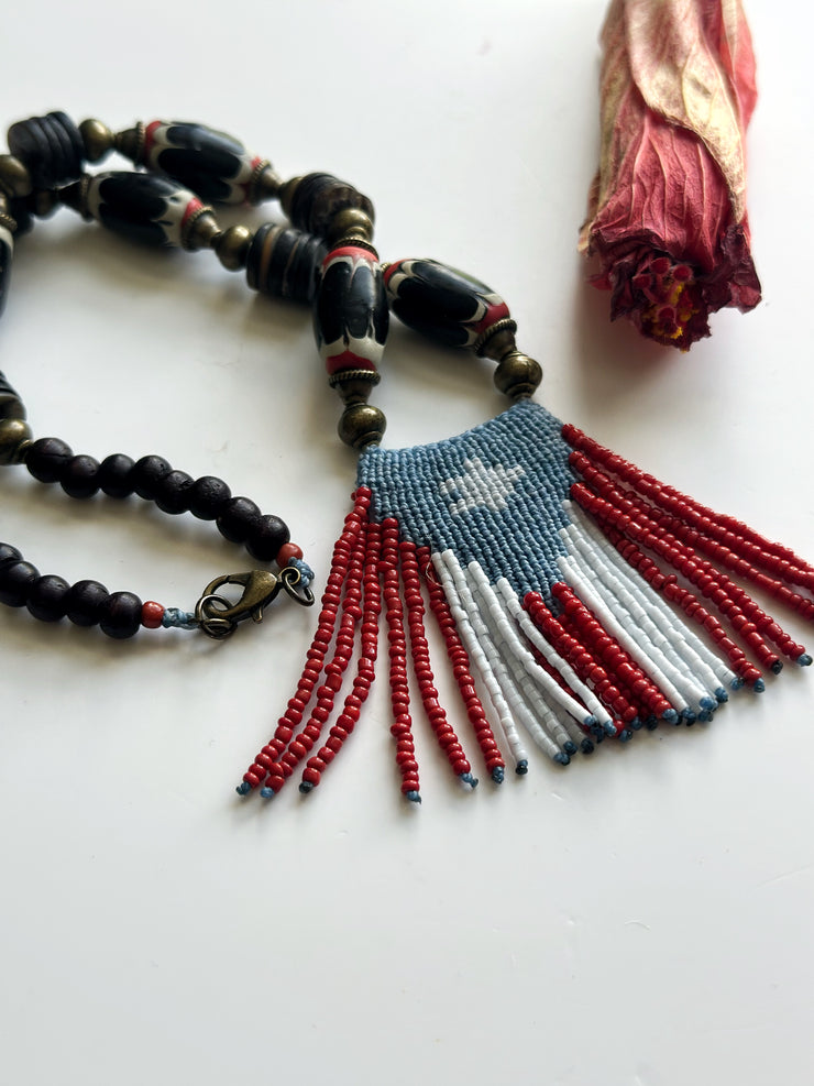 Bandera Artesanal Collar Taino