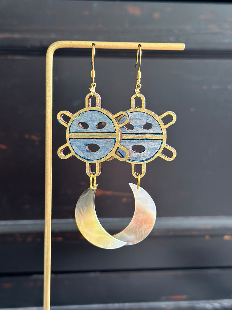 Sol Taino Brown Lip Shell Luna Earrings