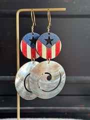 Bandera Black Lip Shell Wave Earrings