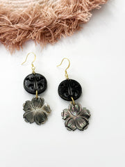 Coqui Flower Black Lip Shell Earrings