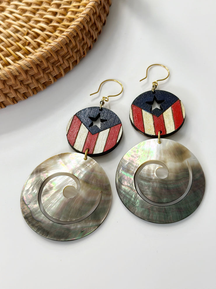 Bandera Black Lip Shell Wave Earrings