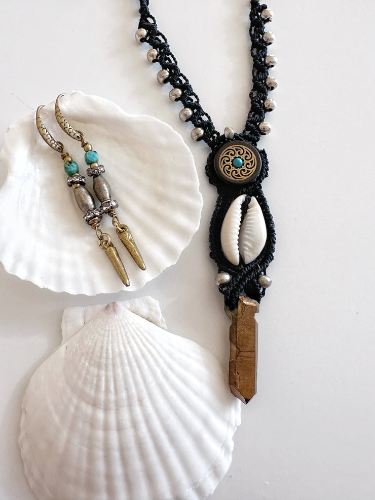 Quartz and Seashell Macrame Set