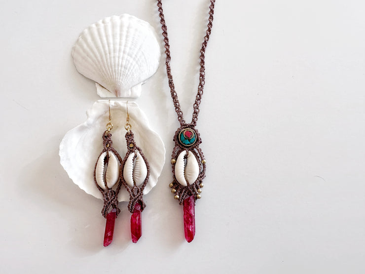 Quartz and Seashell Macrame Set