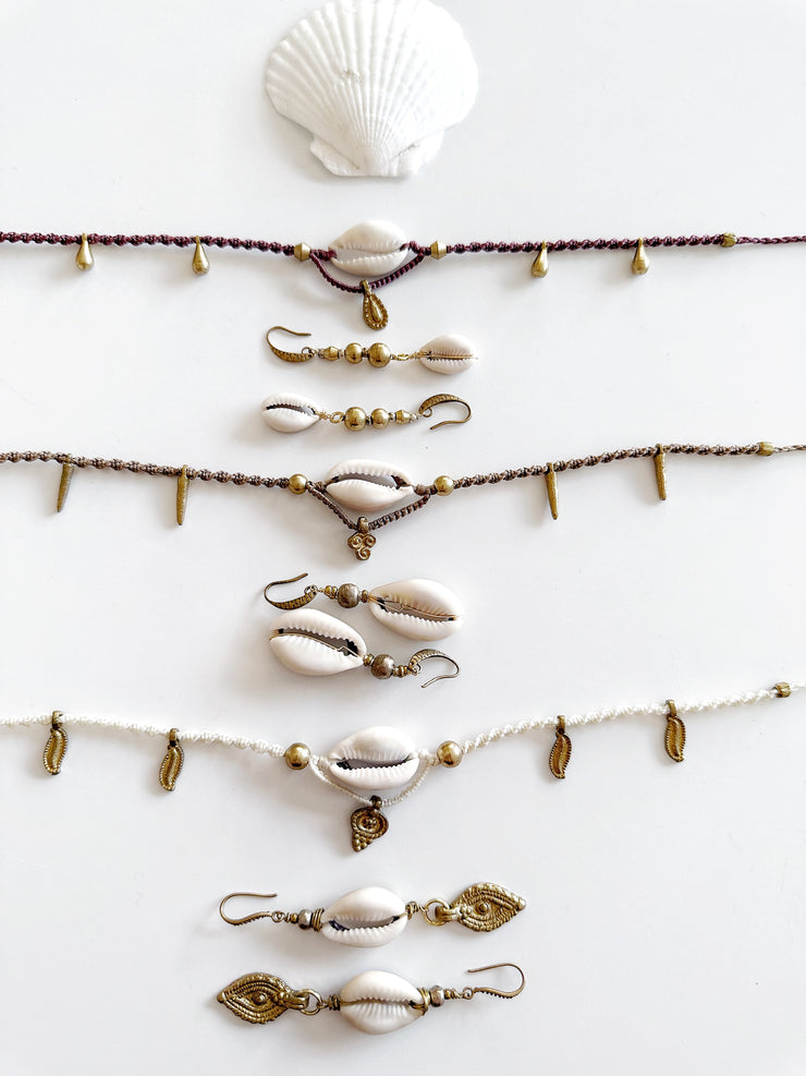 Cowrie and Brass Set