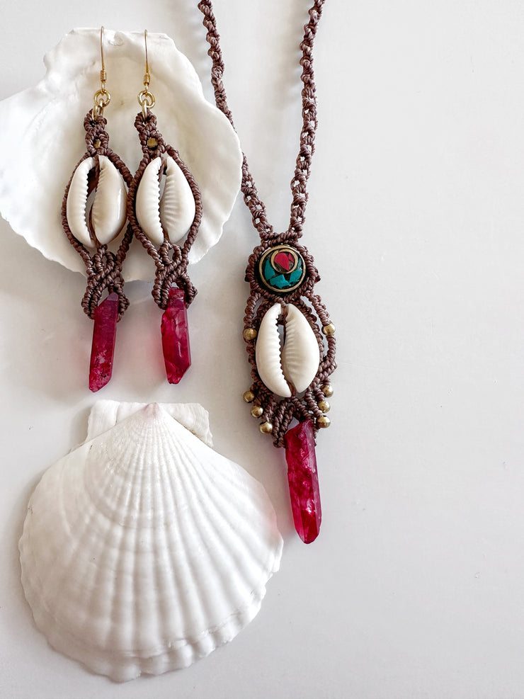 Quartz and Seashell Macrame Set