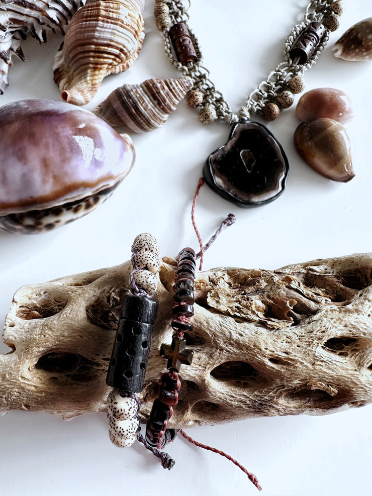 Sliced Agate Hemp and Wood Necklace